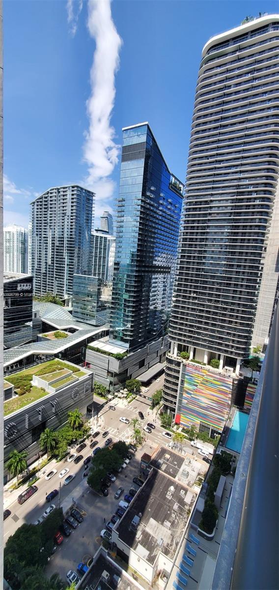 55 SW 9th St #2609, Miami FL 33130