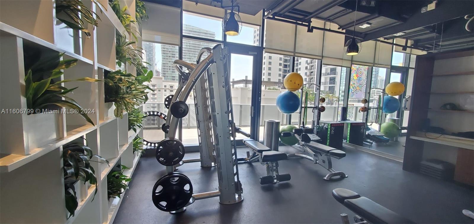 55 SW 9th St #2609, Miami FL 33130