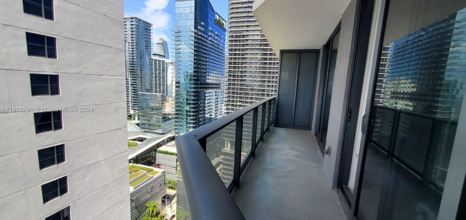 55 SW 9th St #2609, Miami FL 33130