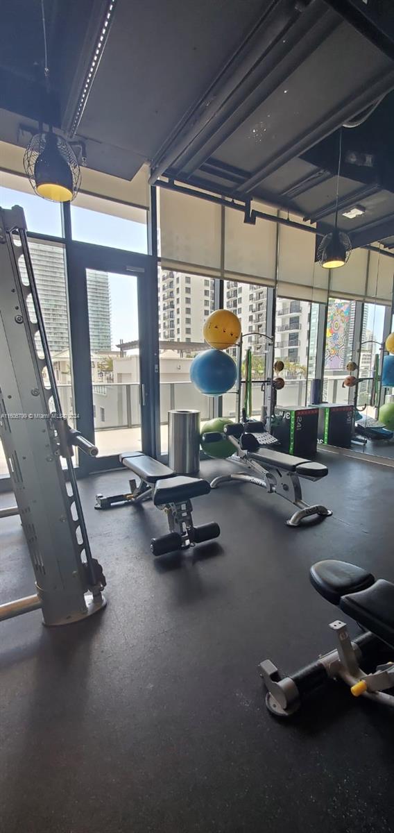 55 SW 9th St #2609, Miami FL 33130