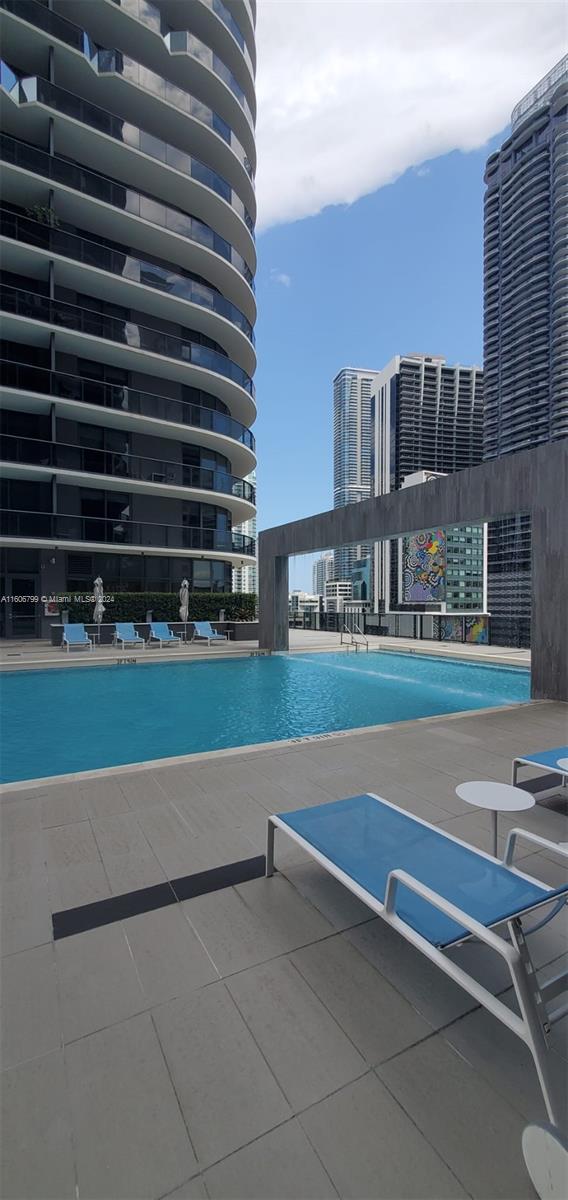 55 SW 9th St #2609, Miami FL 33130