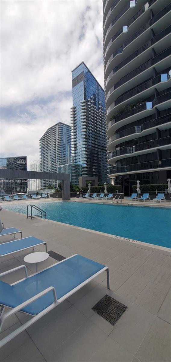 55 SW 9th St #2609, Miami FL 33130