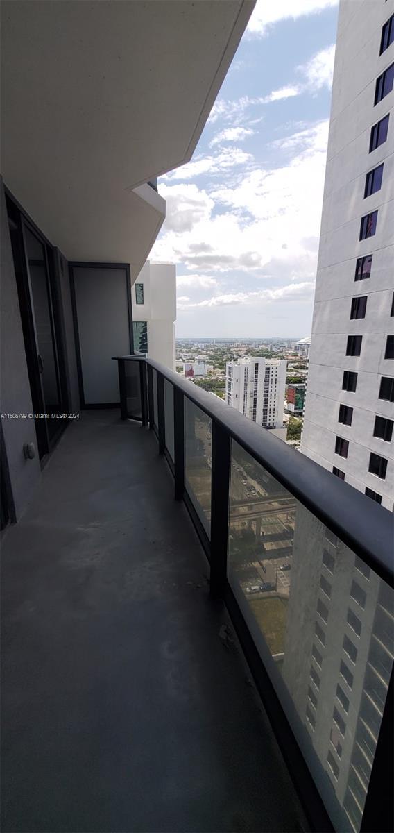 55 SW 9th St #2609, Miami FL 33130