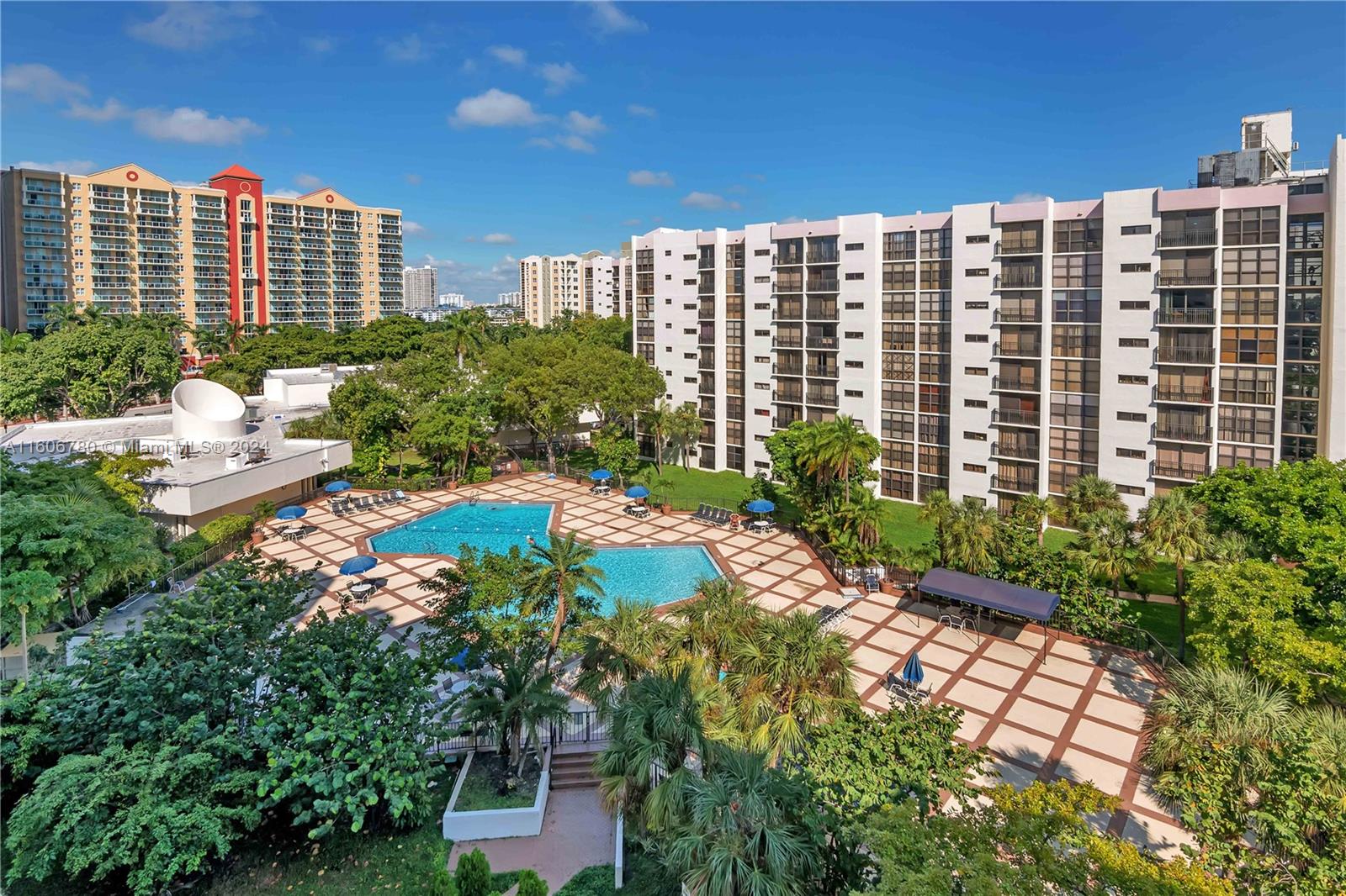 16909 N Bay Rd #320, Sunny Isles Beach, Florida image 1