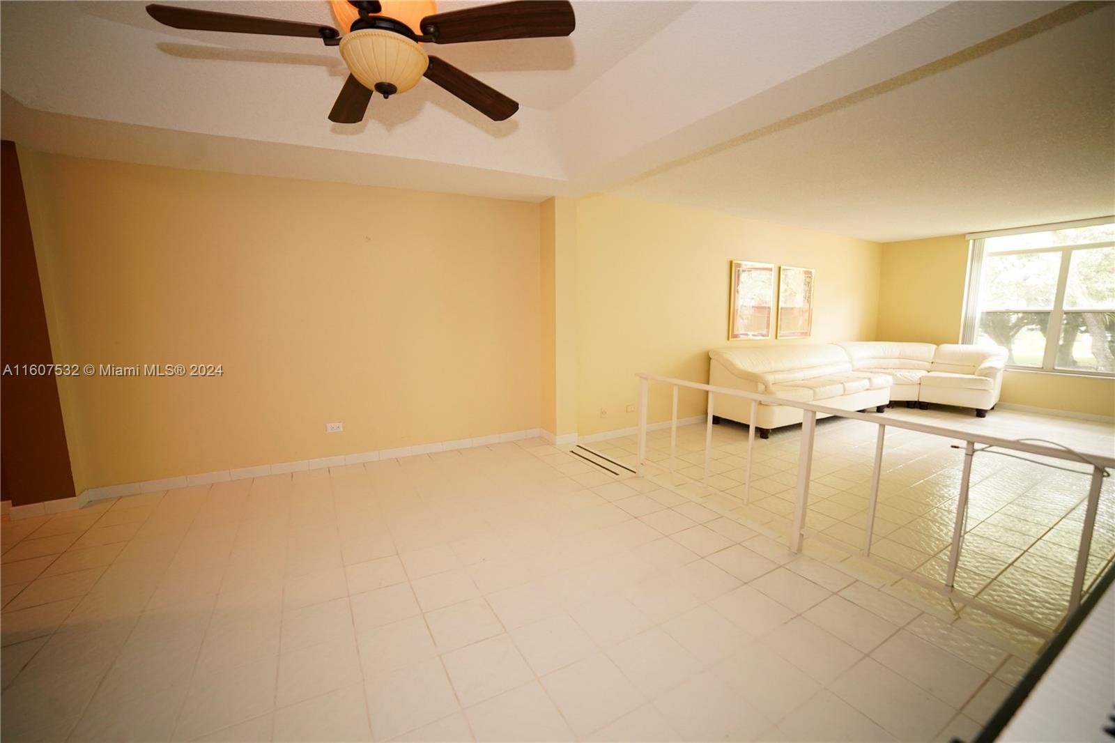 3660 Inverrary Dr #2J, Lauderhill, Florida image 7