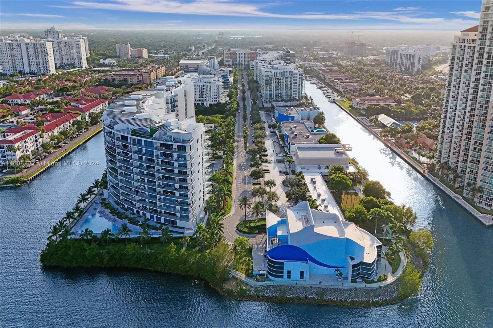 Condo for Sale in Aventura, FL