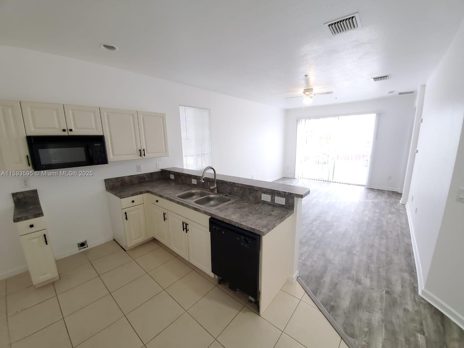 1945 Marsh Harbor Dr #1945, Riviera Beach, Florida image 8