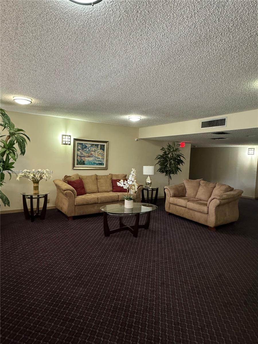 16325 Golf Club Rd #313, Weston, Florida image 17