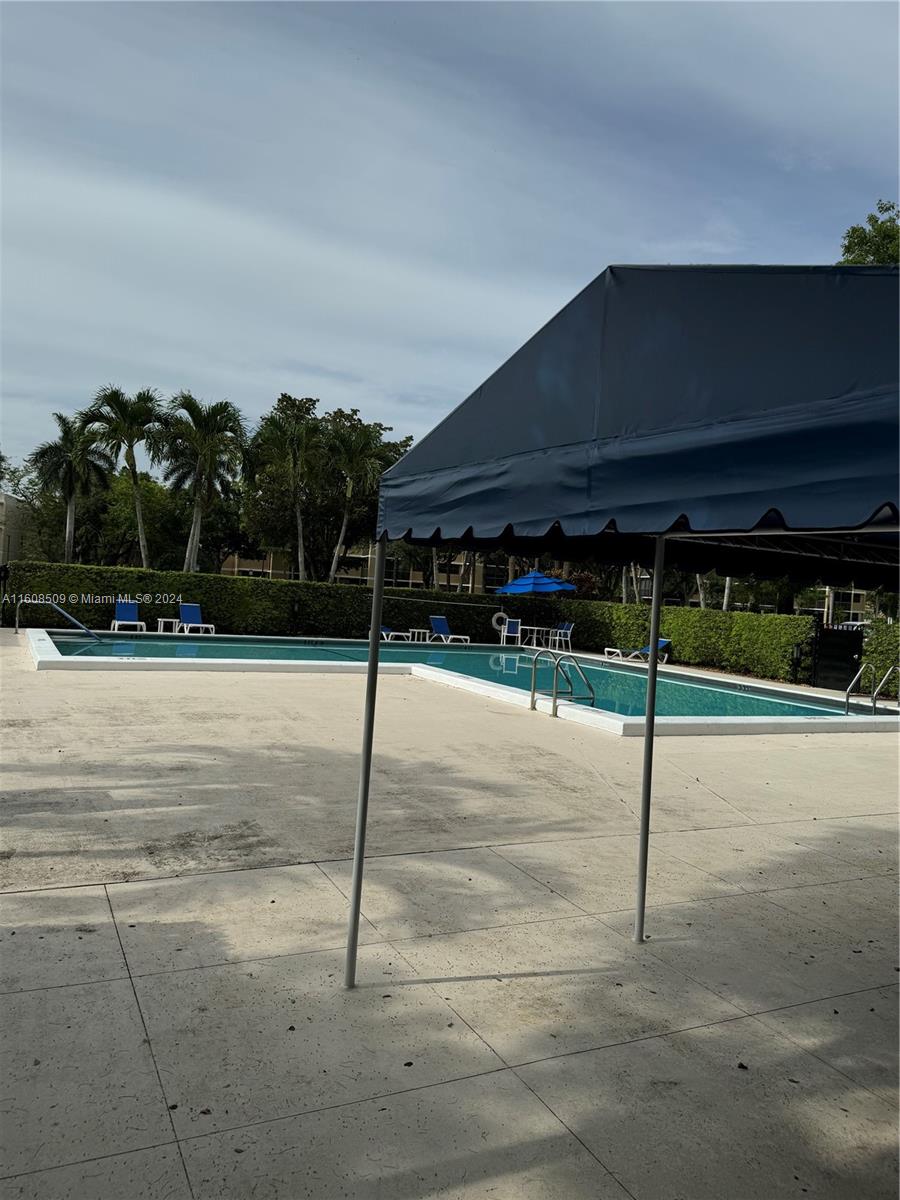 16325 Golf Club Rd #313, Weston, Florida image 20