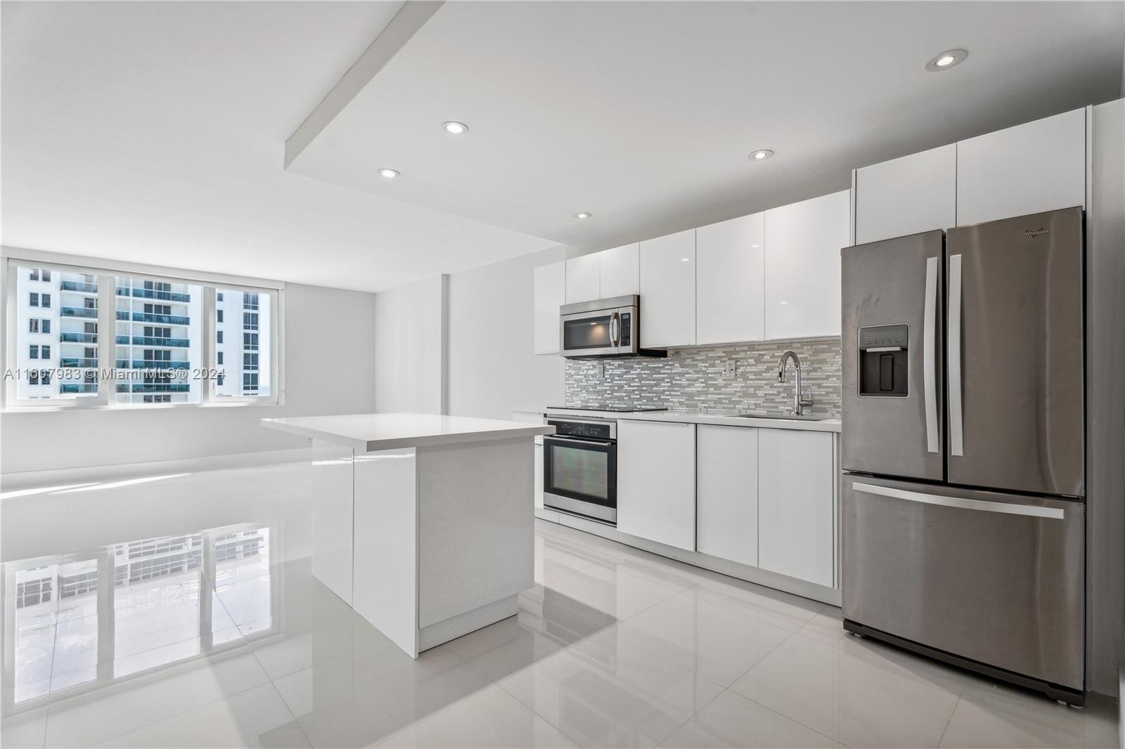 2301 Collins Ave #912, Miami Beach, Florida image 1