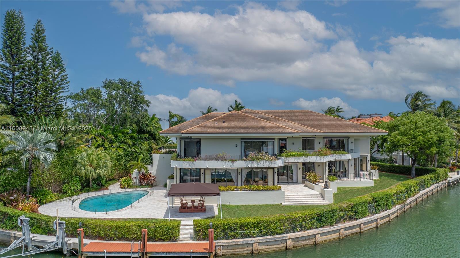 241 Cape Florida Dr Key Biscayne, FL 33149