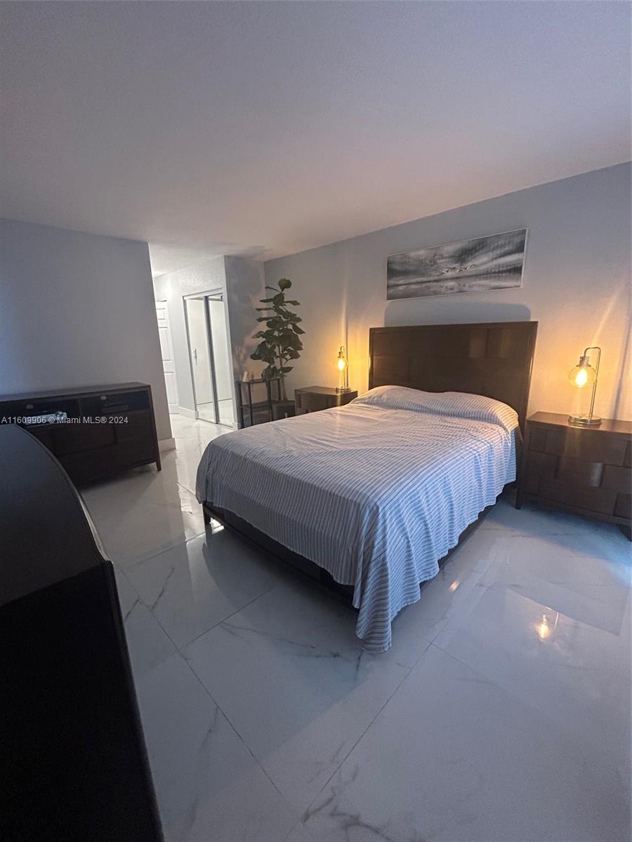 2750 NE 183rd St #2412, Aventura, Florida image 8