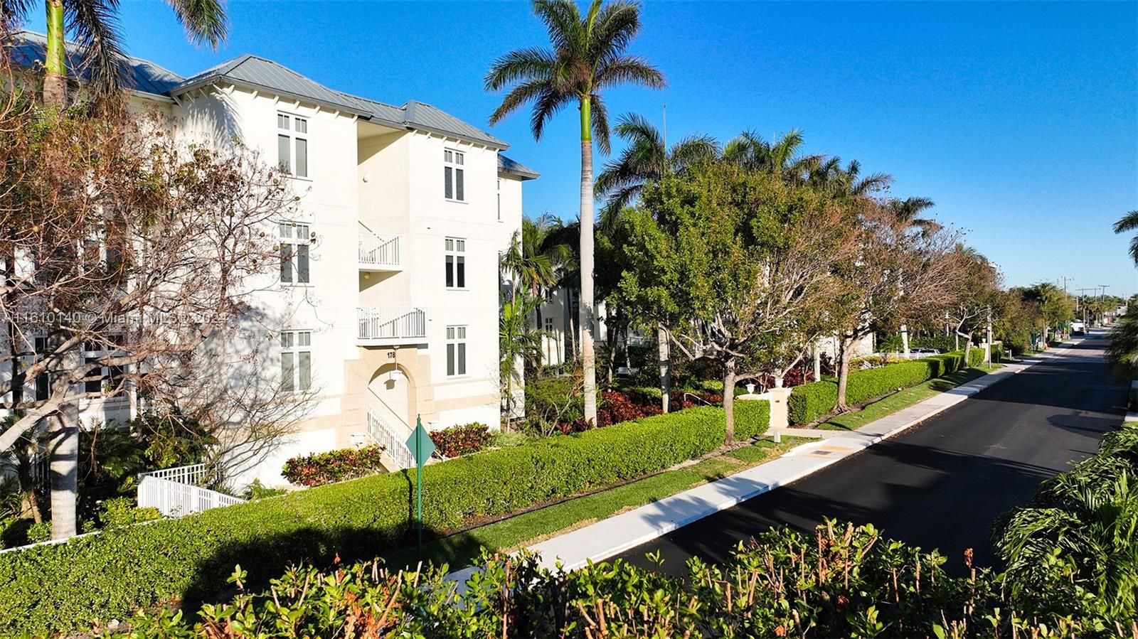 180 Lake Dr #2303, Palm Beach Shores, Florida image 2