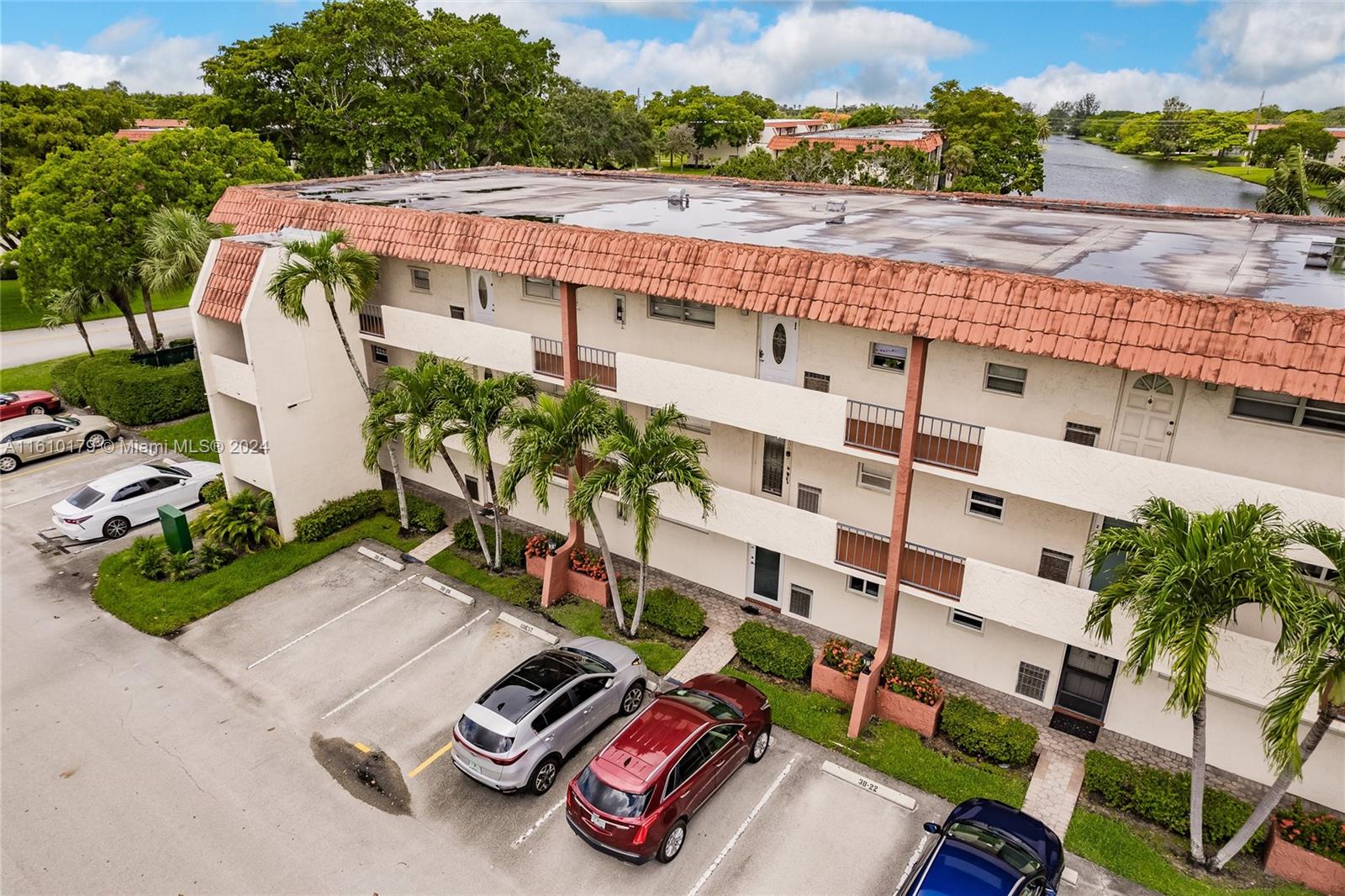 411 S Hollybrook Dr #108, Pembroke Pines, Florida image 29