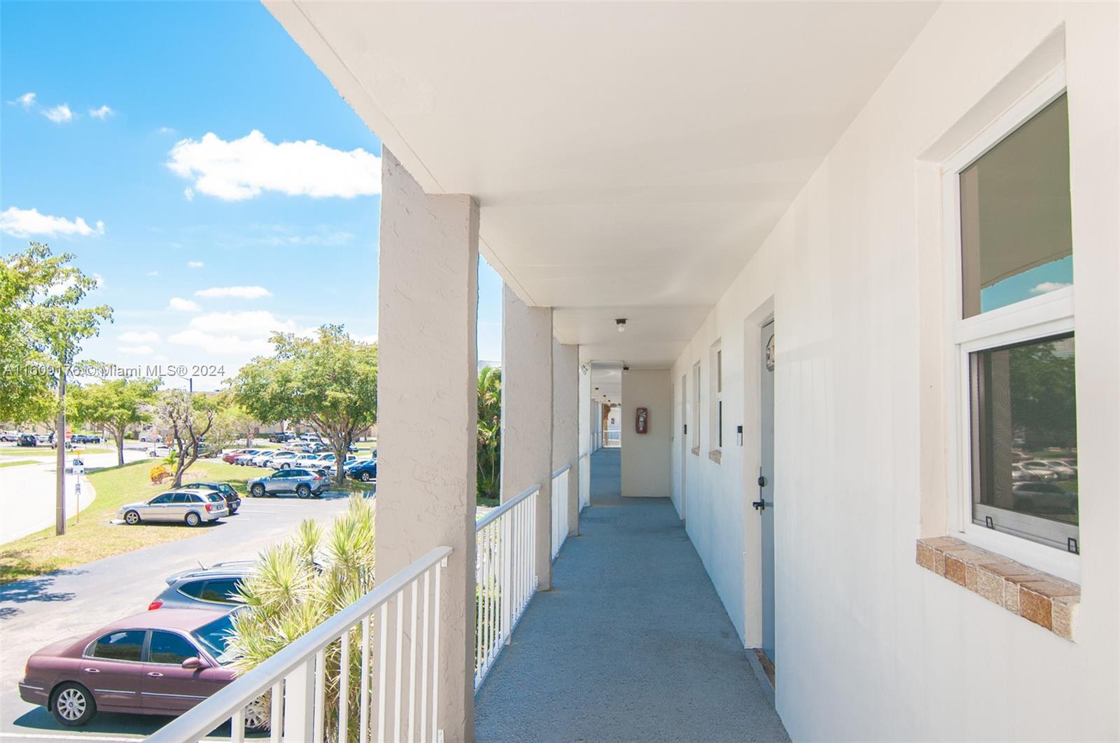 8300 Sunrise Lakes Blvd #206, Sunrise, Florida image 3