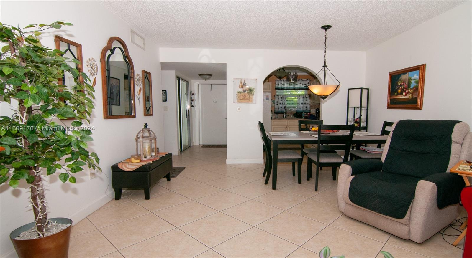 8300 Sunrise Lakes Blvd #206, Sunrise, Florida image 7