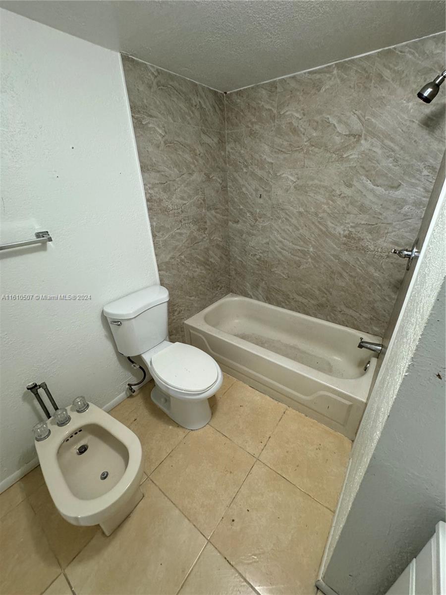 9915 W Okeechobee Rd #2-508, Hialeah Gardens, Florida image 13