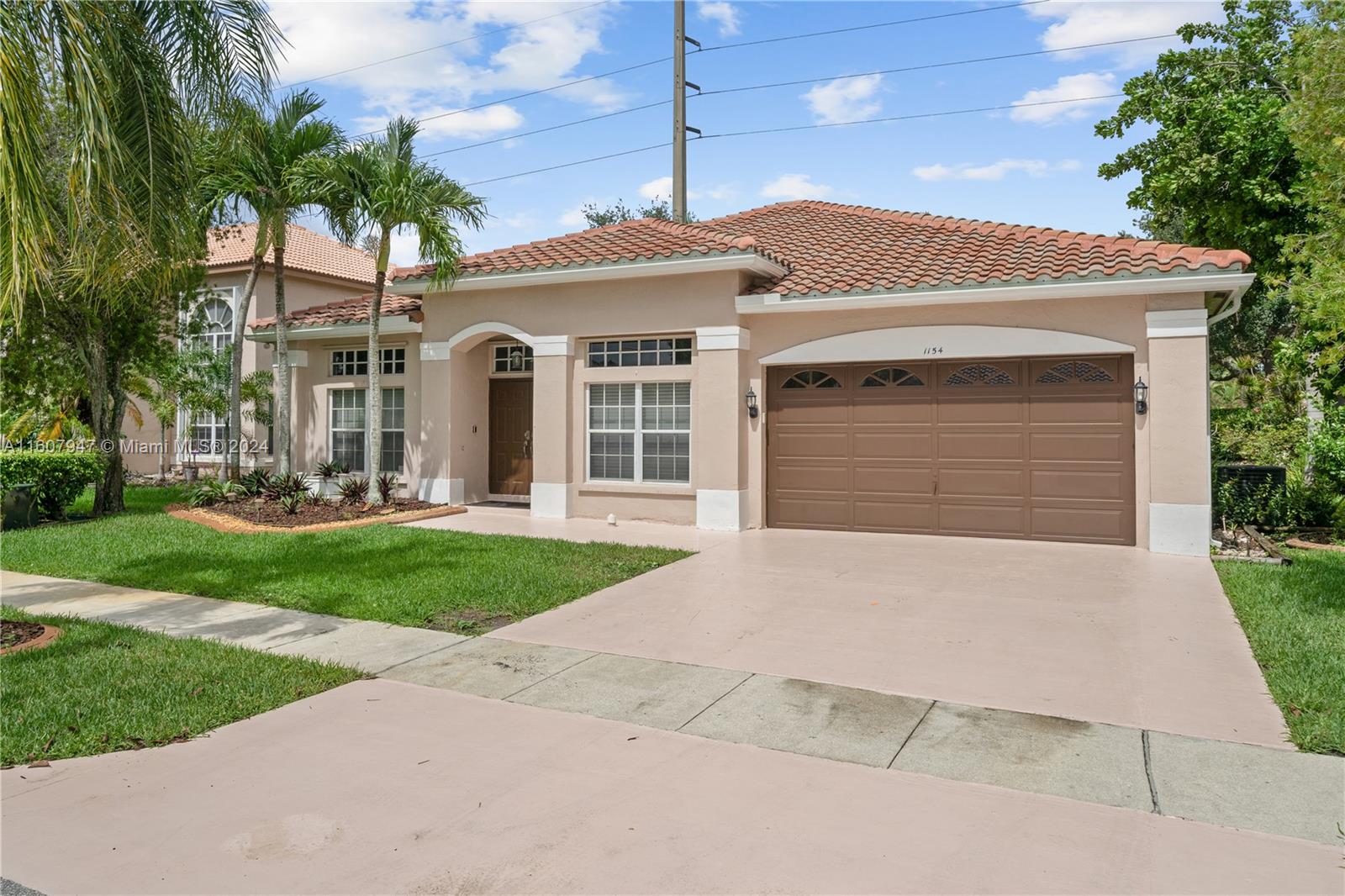 1154 NW 183rd Ter, Pembroke Pines, Florida image 2