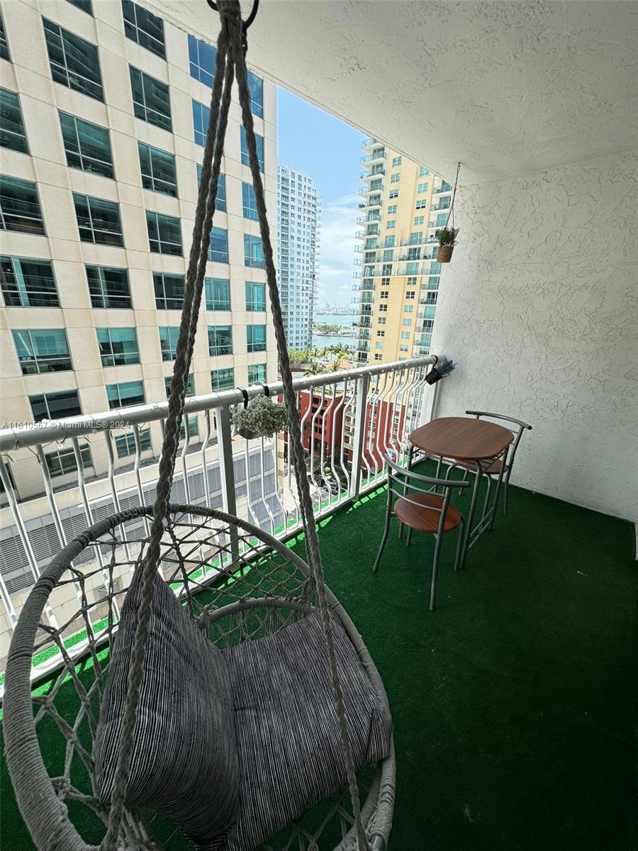 1200 Brickell Bay Dr #1610, Miami, Florida image 13