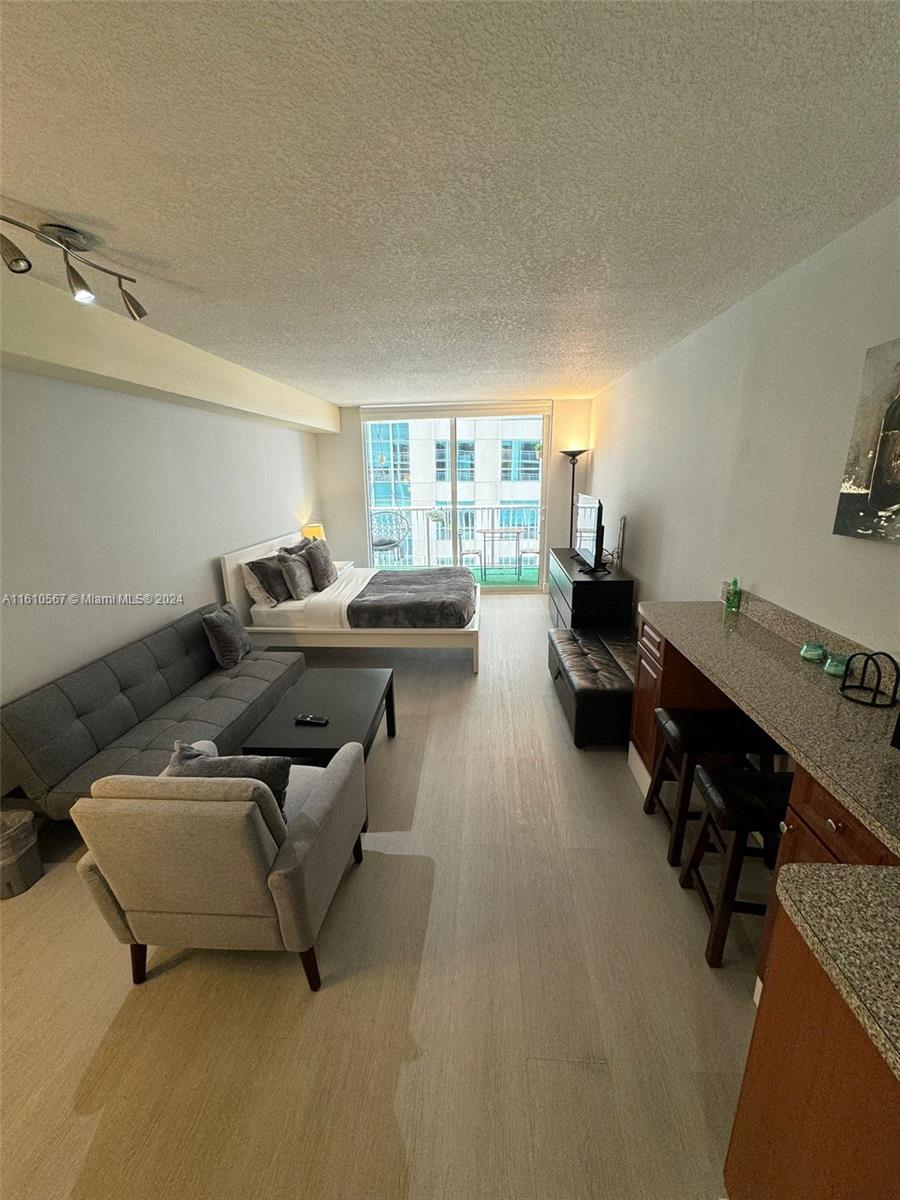 1200 Brickell Bay Dr #1610, Miami, Florida image 5