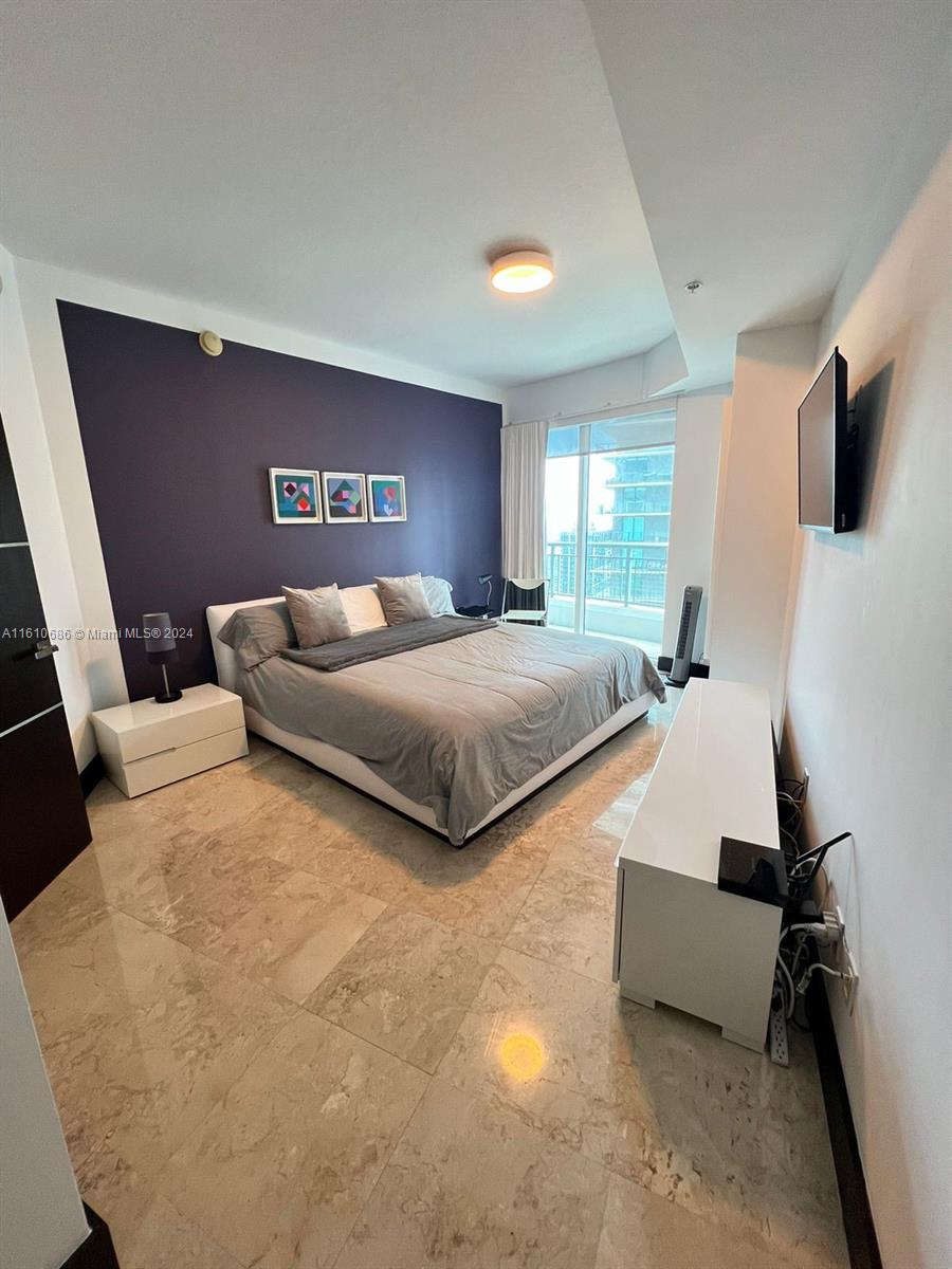 60 SW 13th St #3824, Miami FL 33130