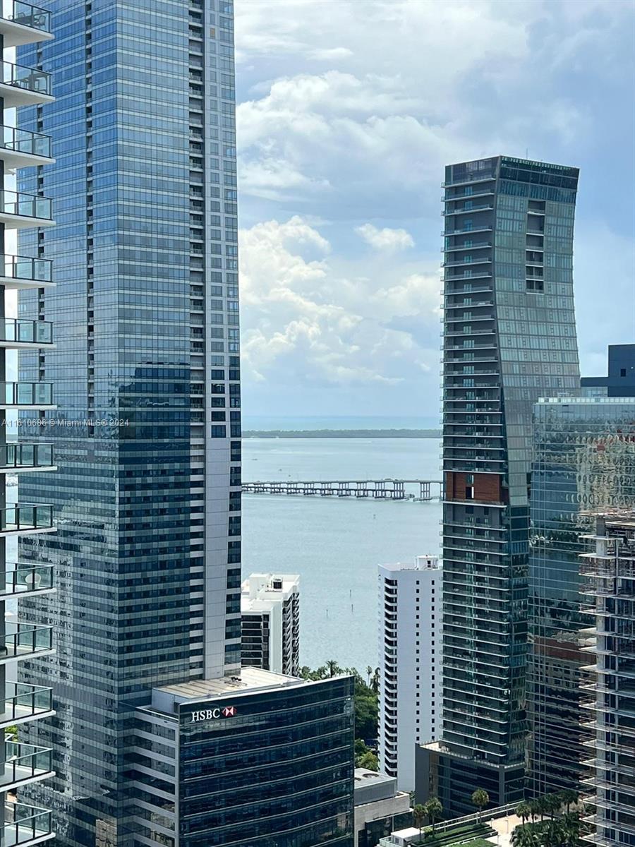 60 SW 13th St #3824, Miami FL 33130