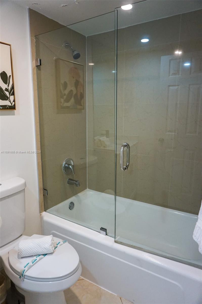 Listing Photo 12