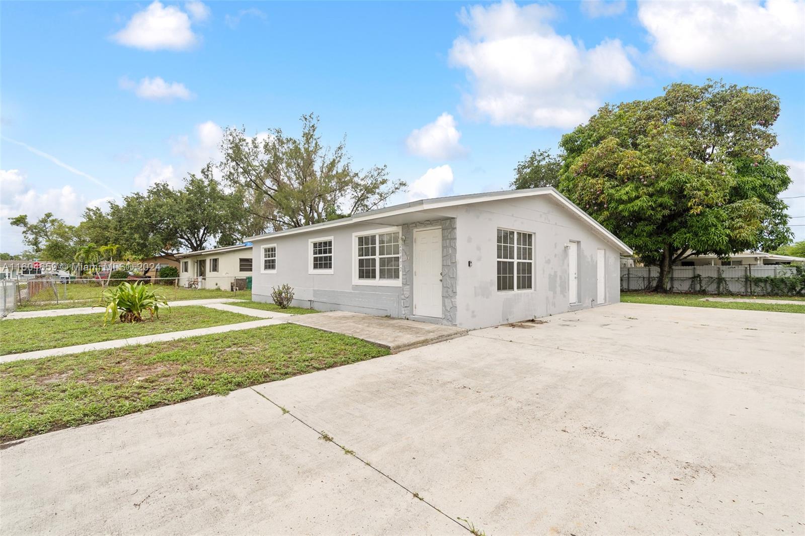 20432 NW 23rd Ct, Miami Gardens, Florida image 1