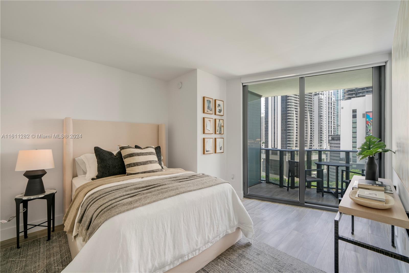 801 S Miami Ave #1401, Miami FL 33130