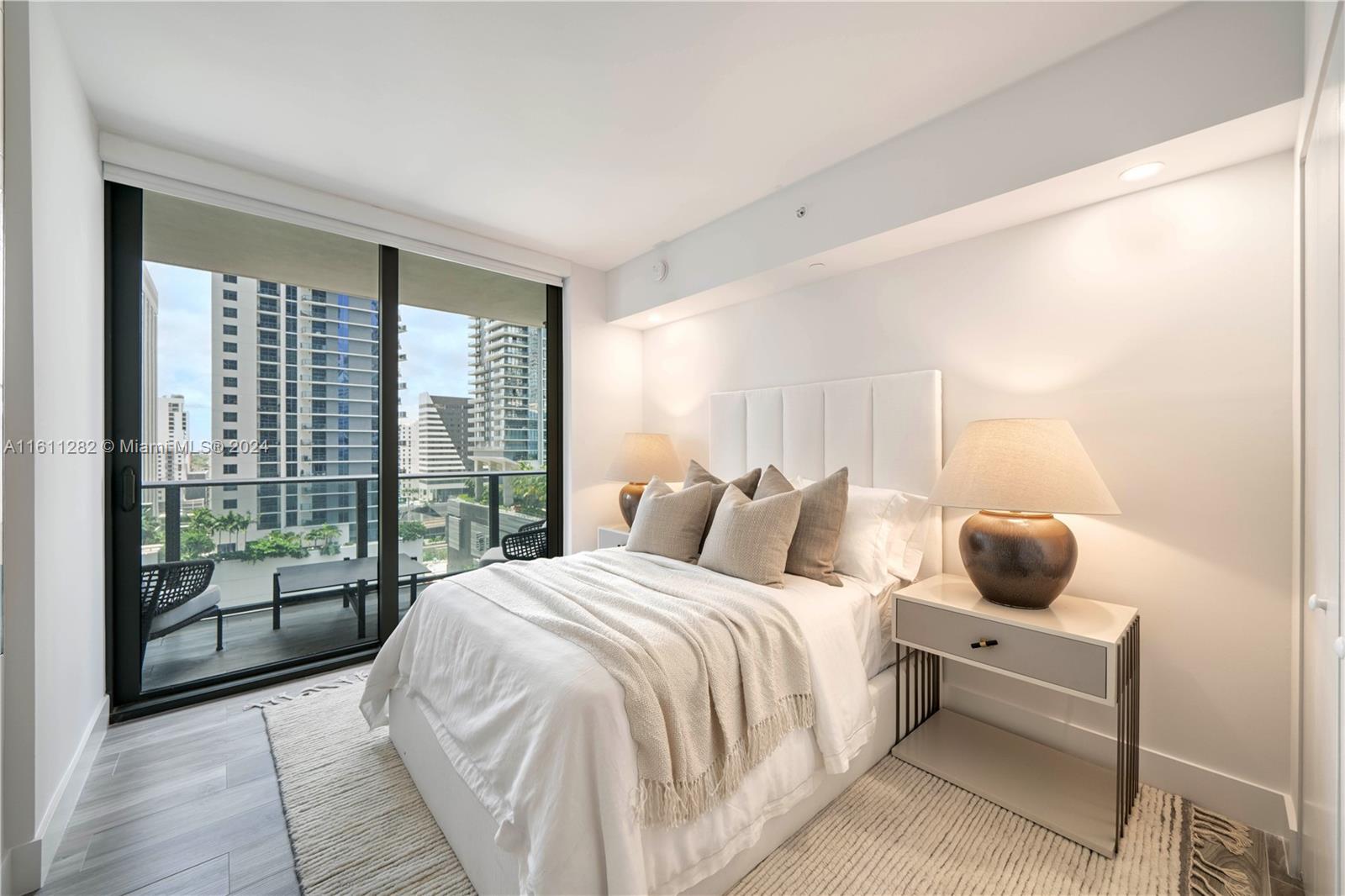 801 S Miami Ave #1401, Miami FL 33130
