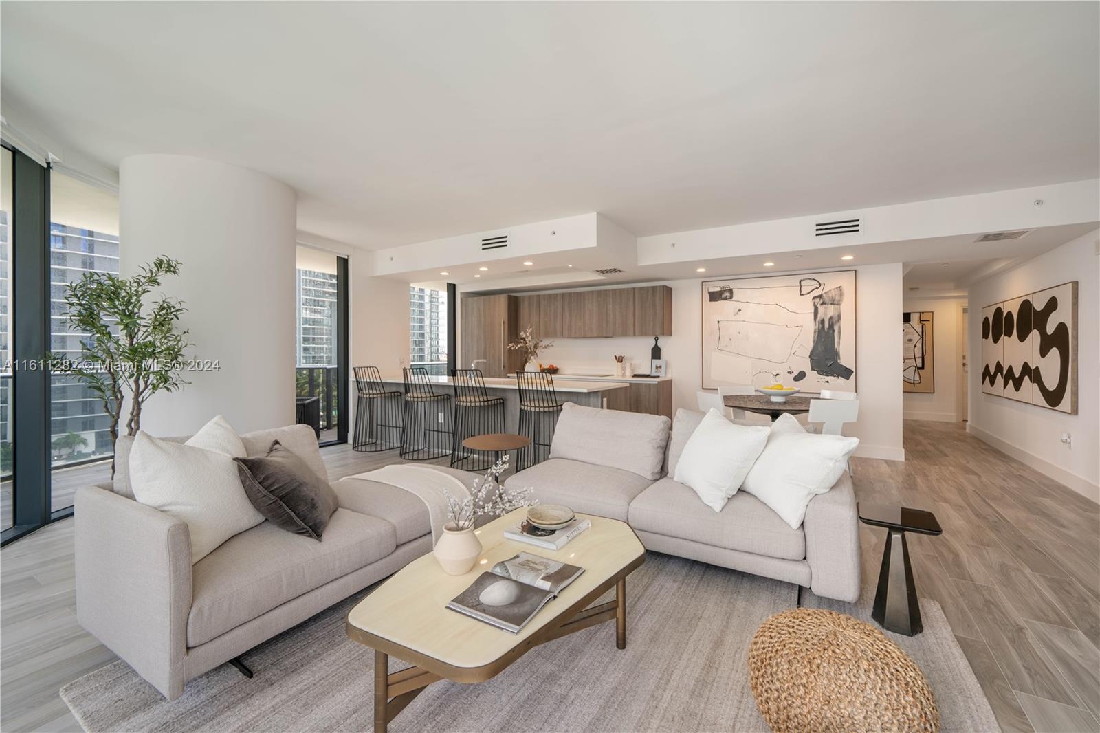 801 S Miami Ave #1401, Miami FL 33130