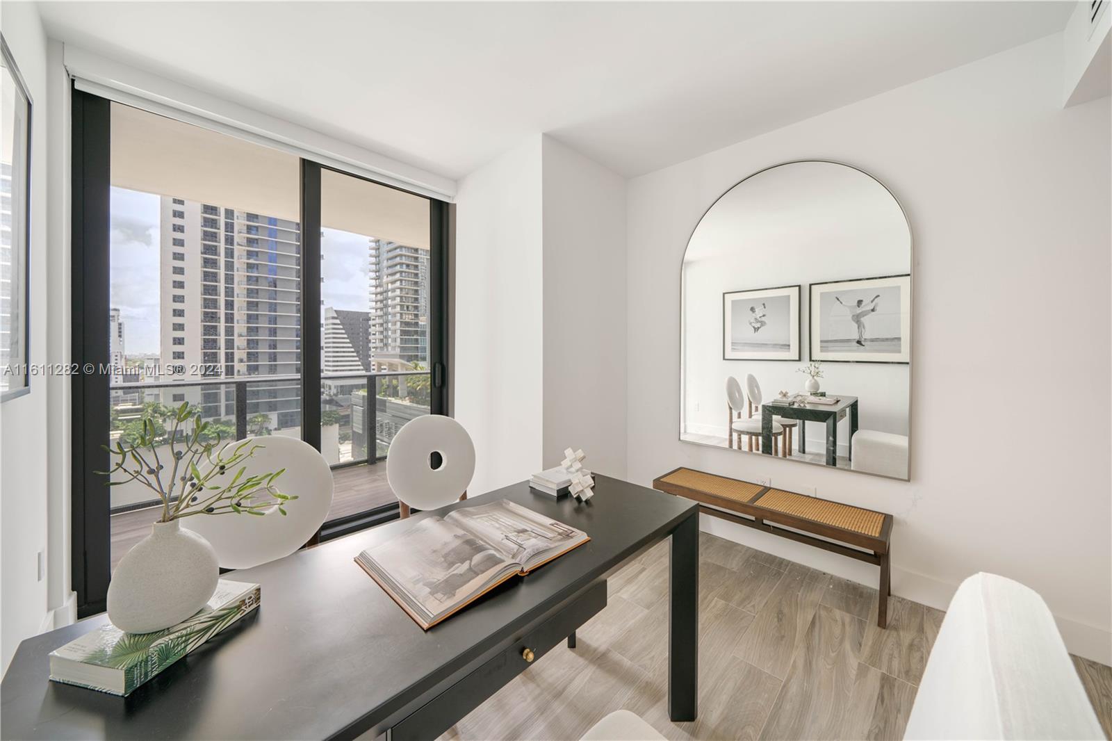 801 S Miami Ave #1401, Miami FL 33130