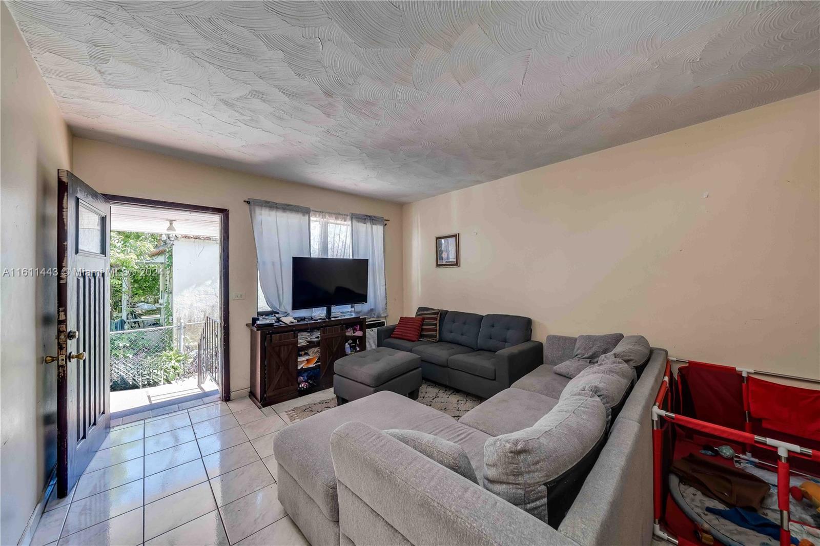 10767 NE 2nd Ave, Miami, Florida image 35