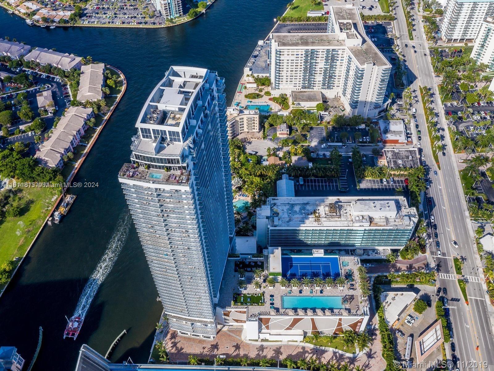 Residential, Hollywood, Florida image 12