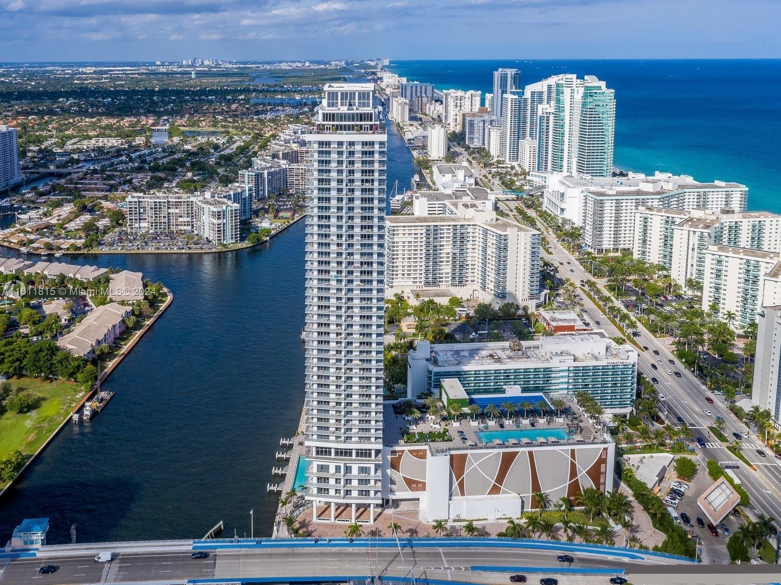 Residential, Hollywood, Florida image 37