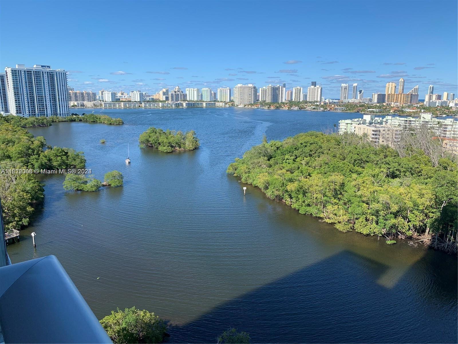 Condo for Sale in North Miami Beach, FL