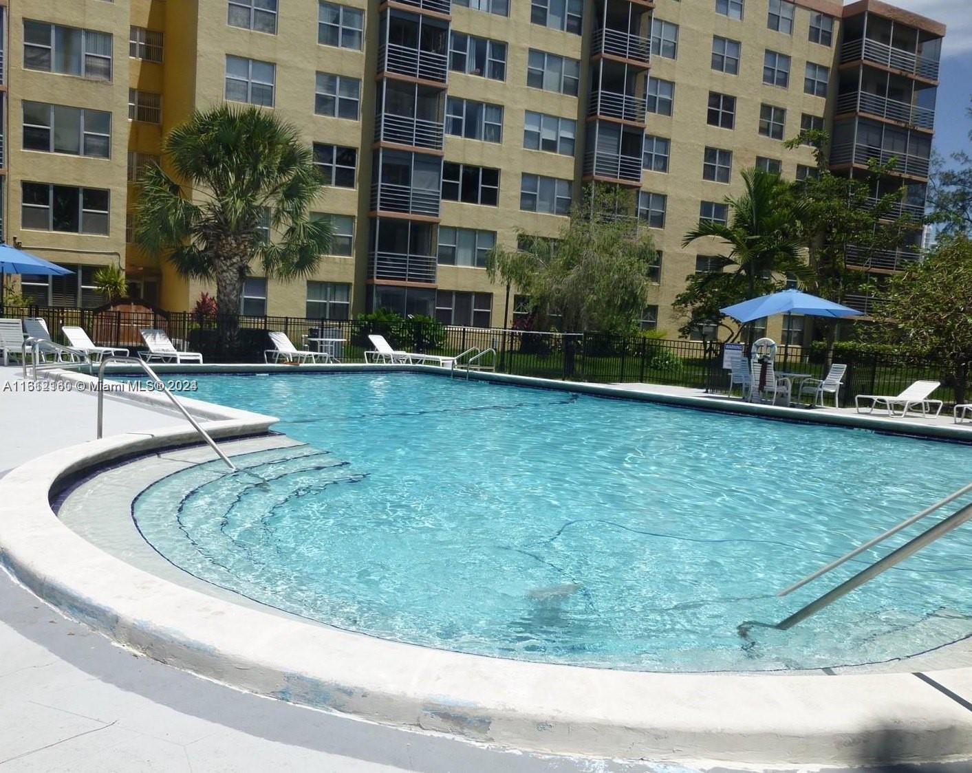 17890 W Dixie Hwy 601 Hwy #601, North Miami Beach, Florida image 2