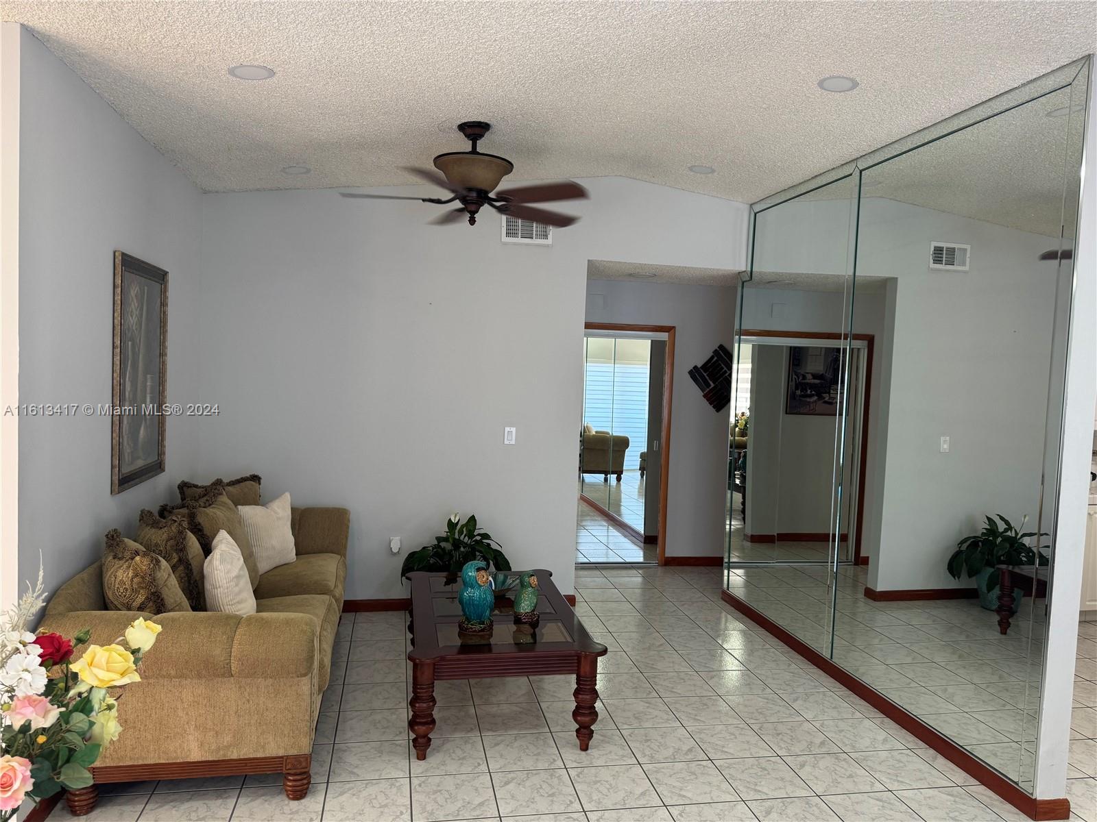 12872 NW 101st Pl, Hialeah Gardens, Florida image 11