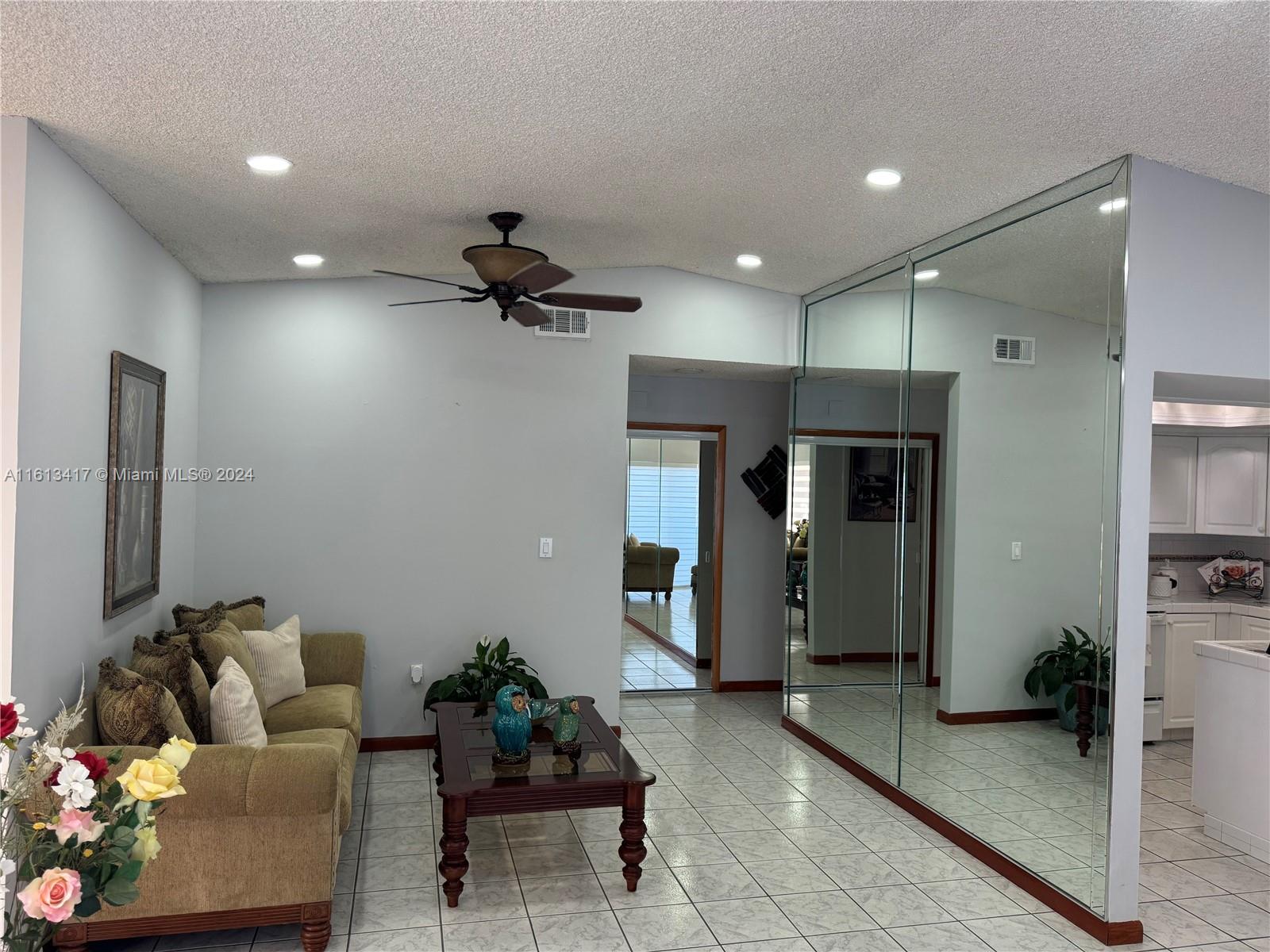 12872 NW 101st Pl, Hialeah Gardens, Florida image 9