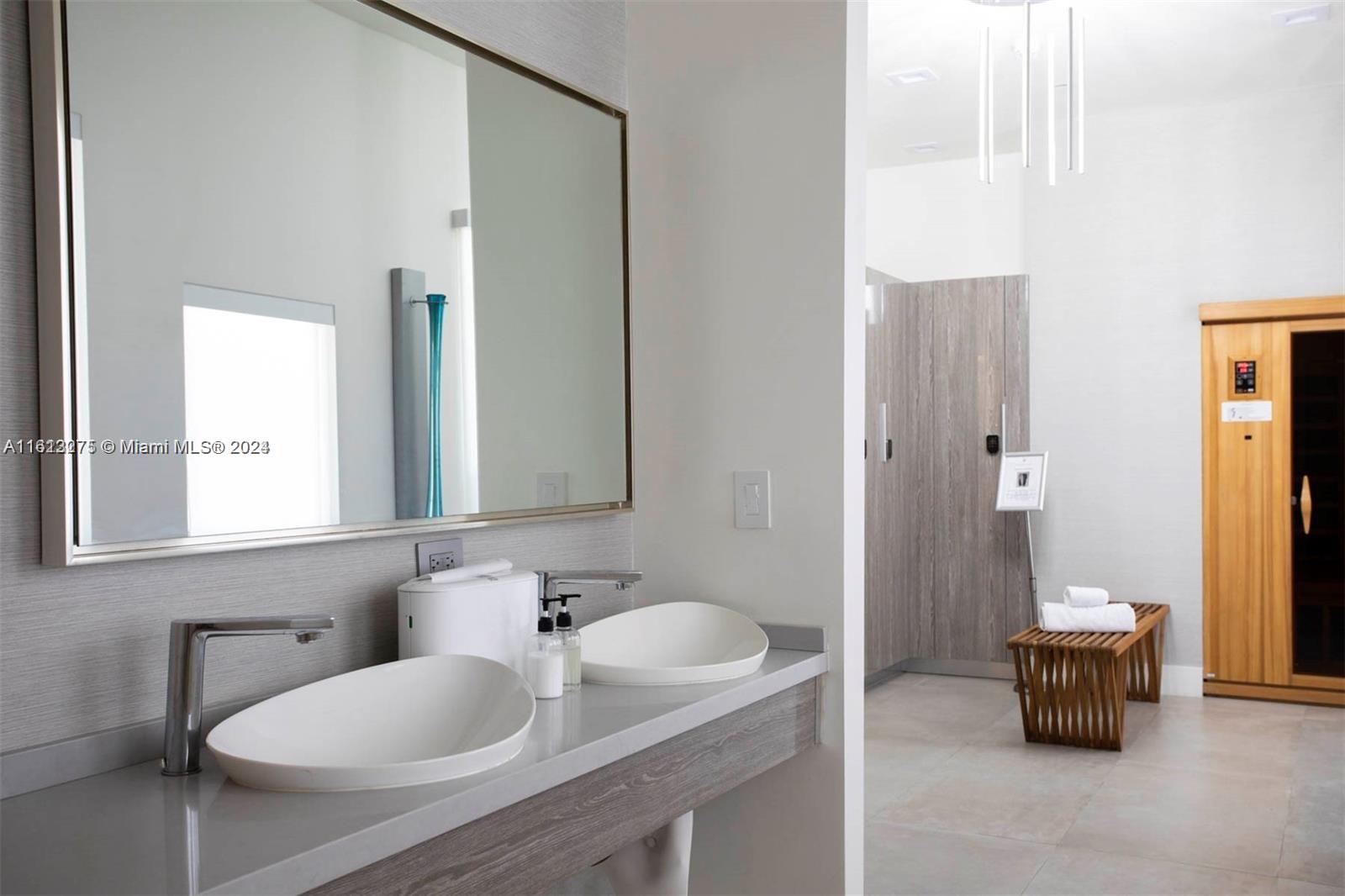 4779 Collins Ave #3102, Miami Beach FL 33140