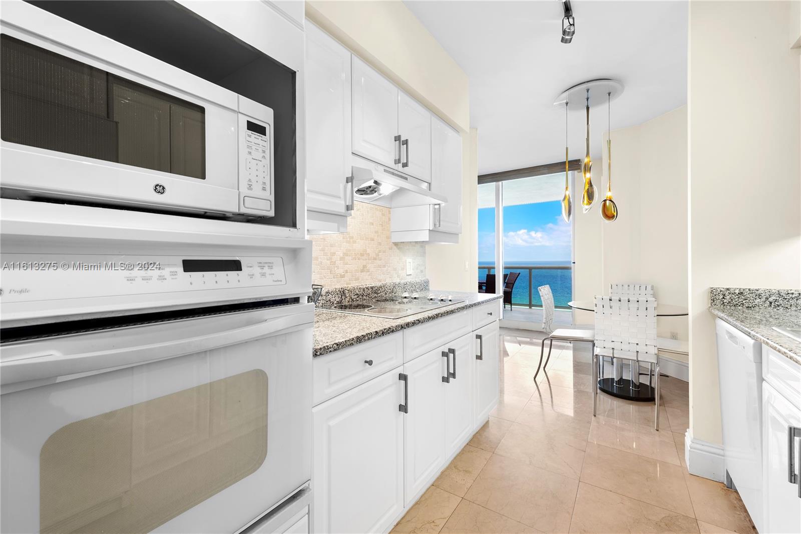 4779 Collins Ave #3102, Miami Beach FL 33140