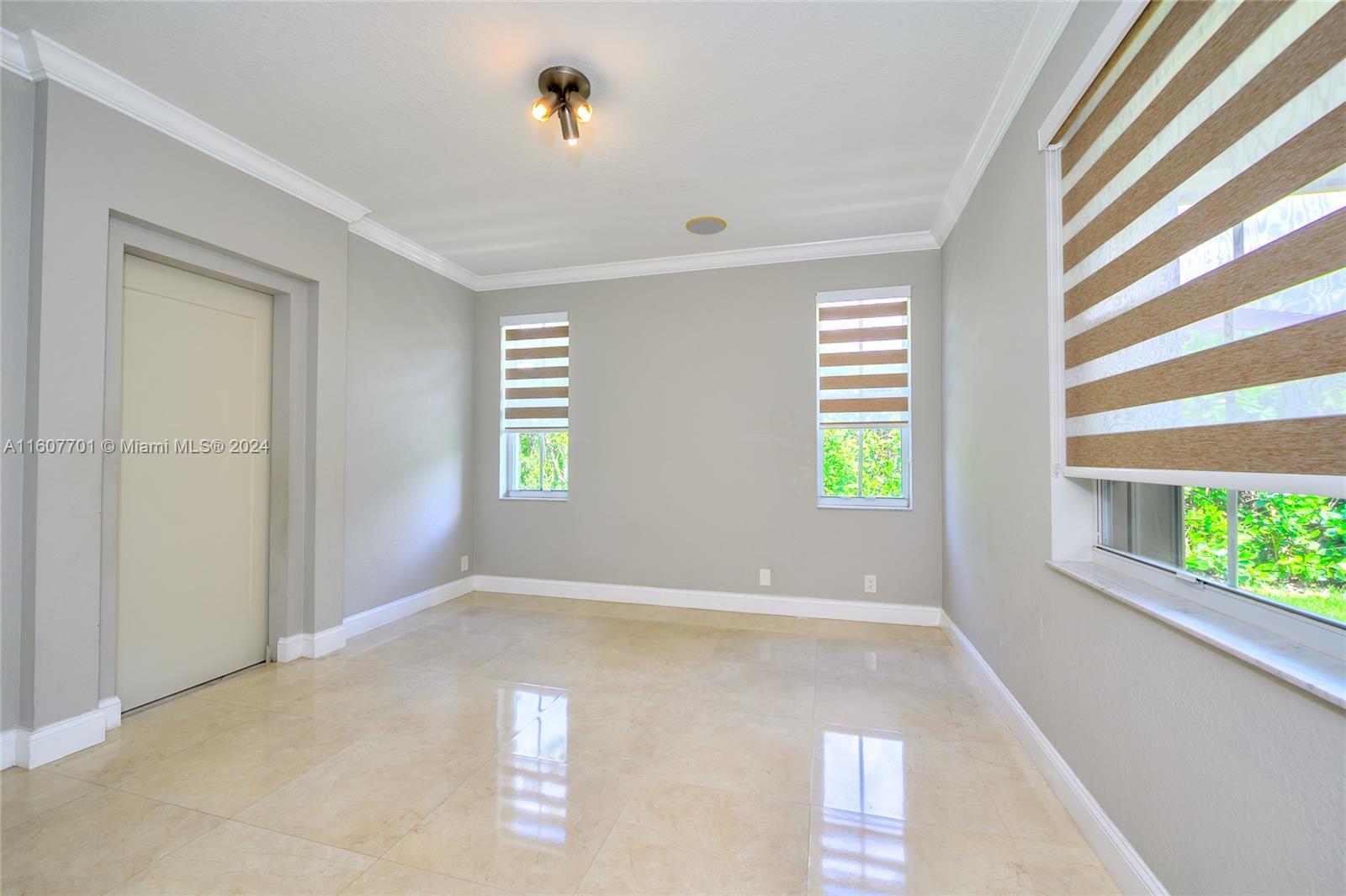 1632 NE Winterberry Ln, Weston, Florida image 14