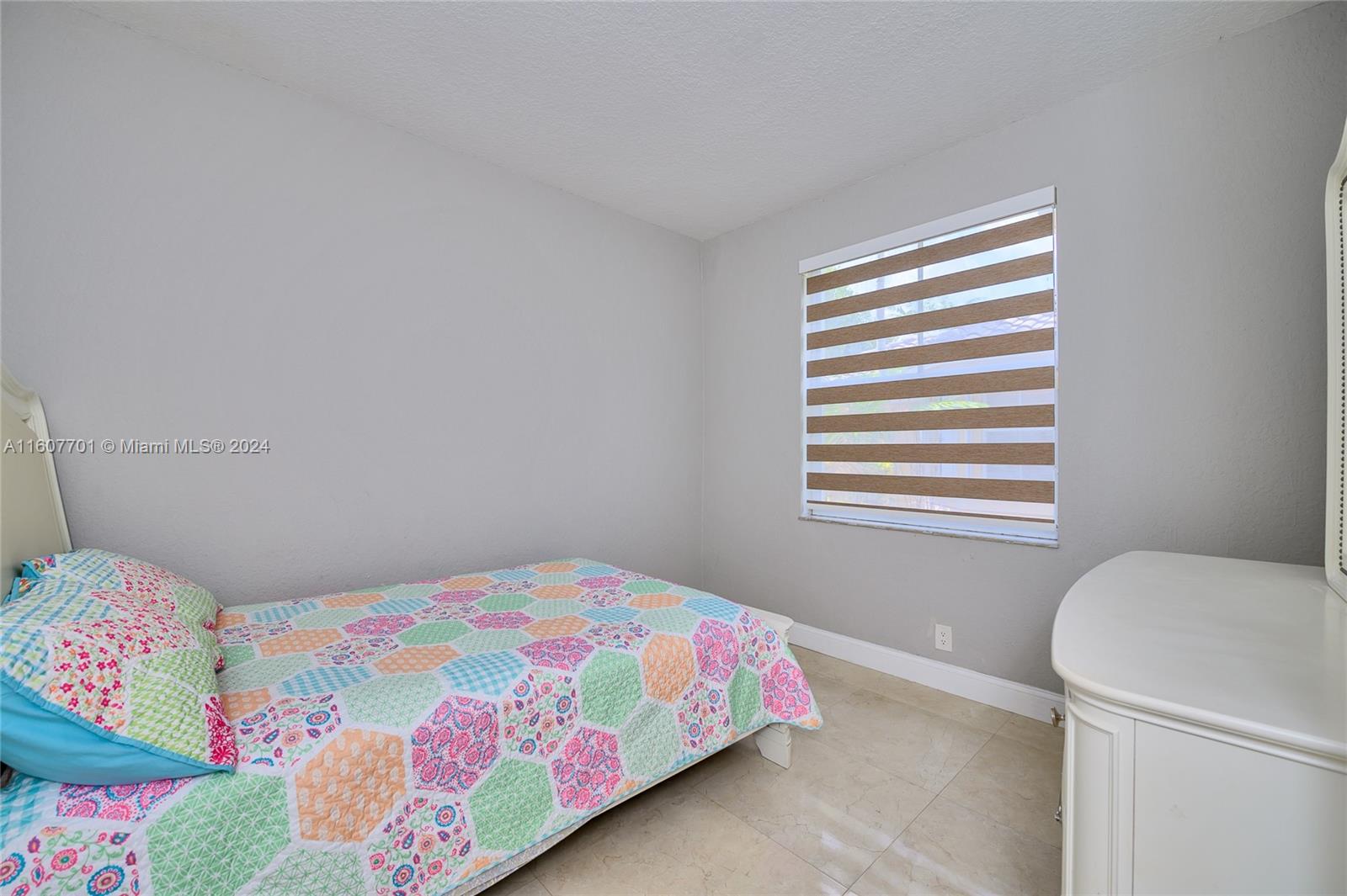 1632 NE Winterberry Ln, Weston, Florida image 21