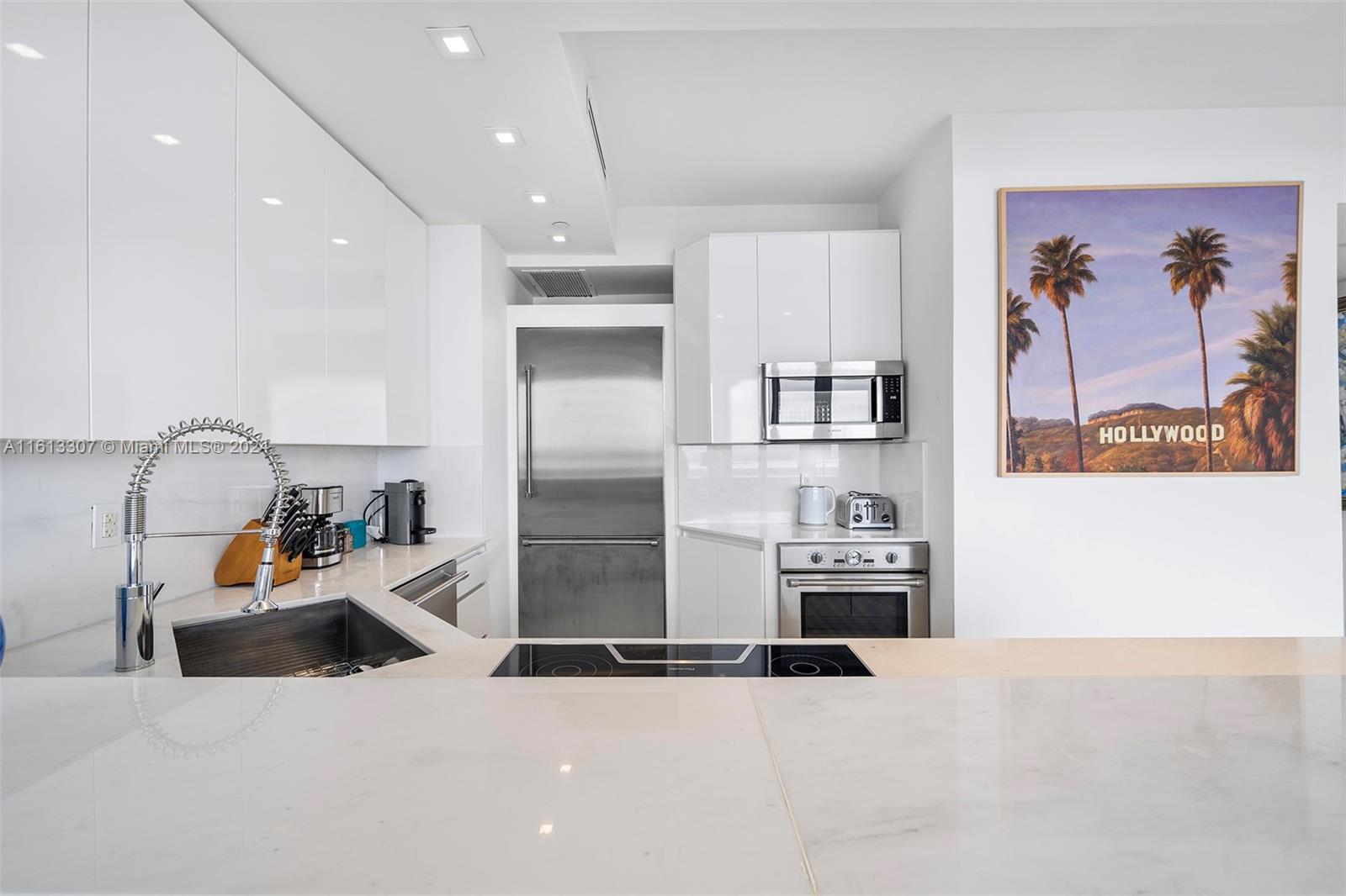 4779 Collins Ave #PH4306, Miami Beach FL 33140