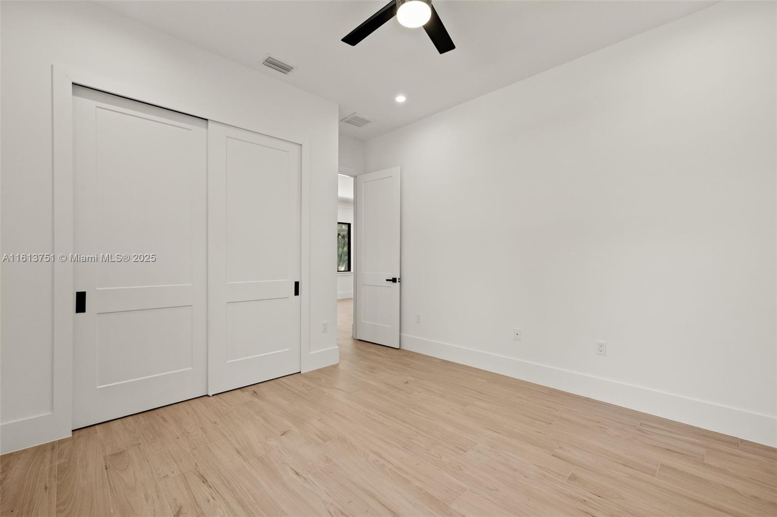 1587 W Golden Gate Blvd, Naples, Florida image 35