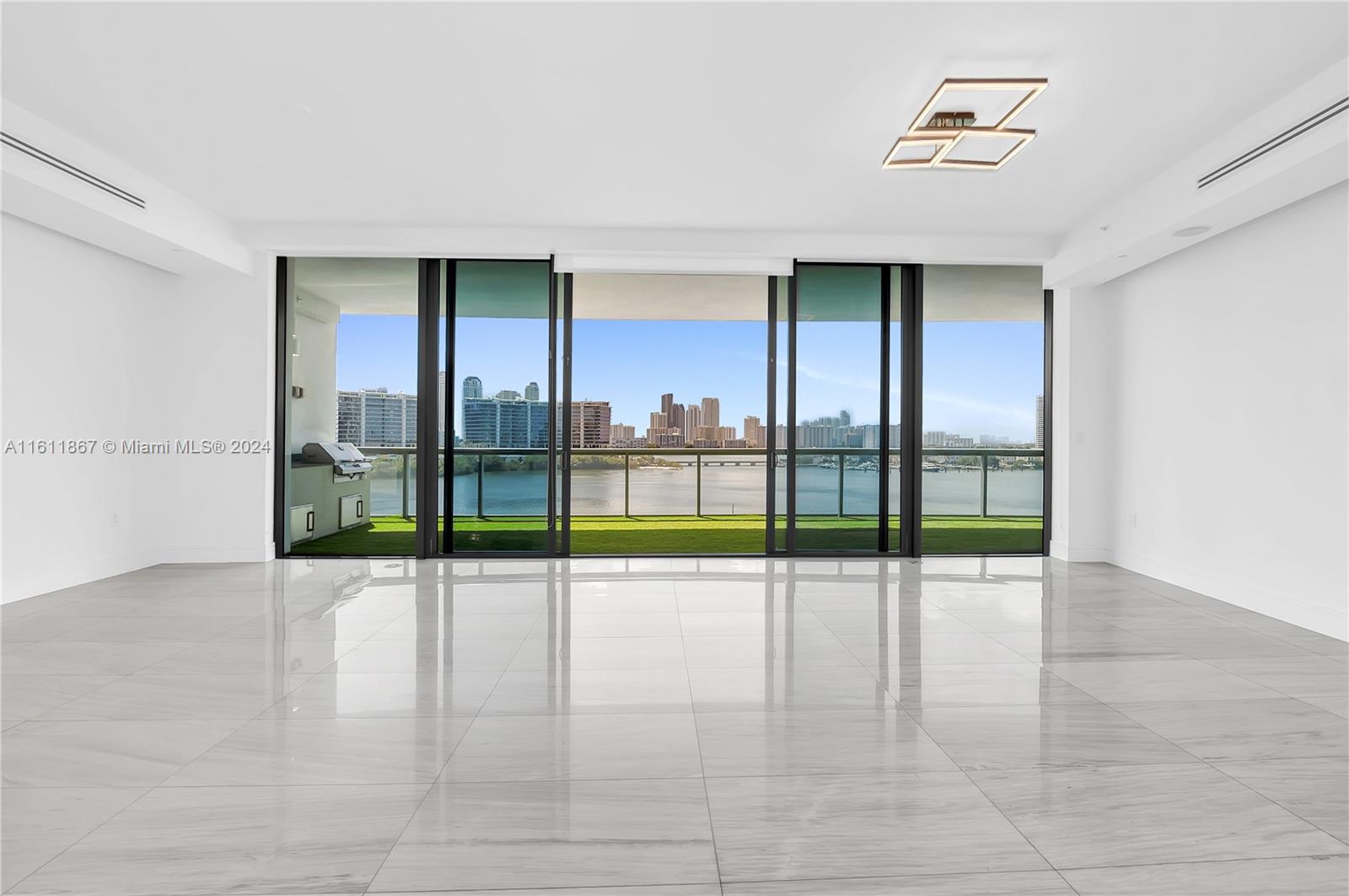 3300 NE 188th St #615, Aventura FL 33180