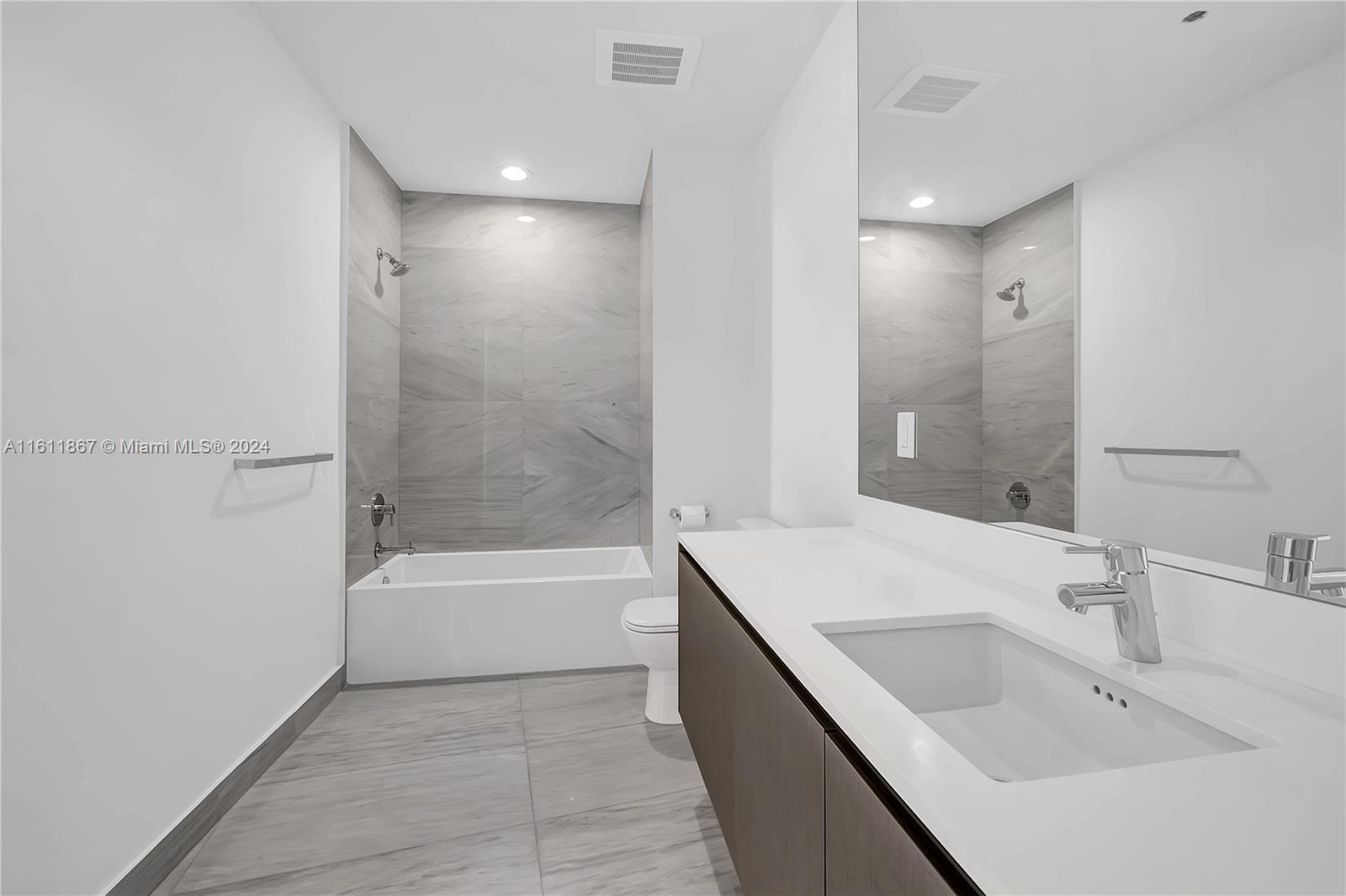 3300 NE 188th St #615, Aventura FL 33180