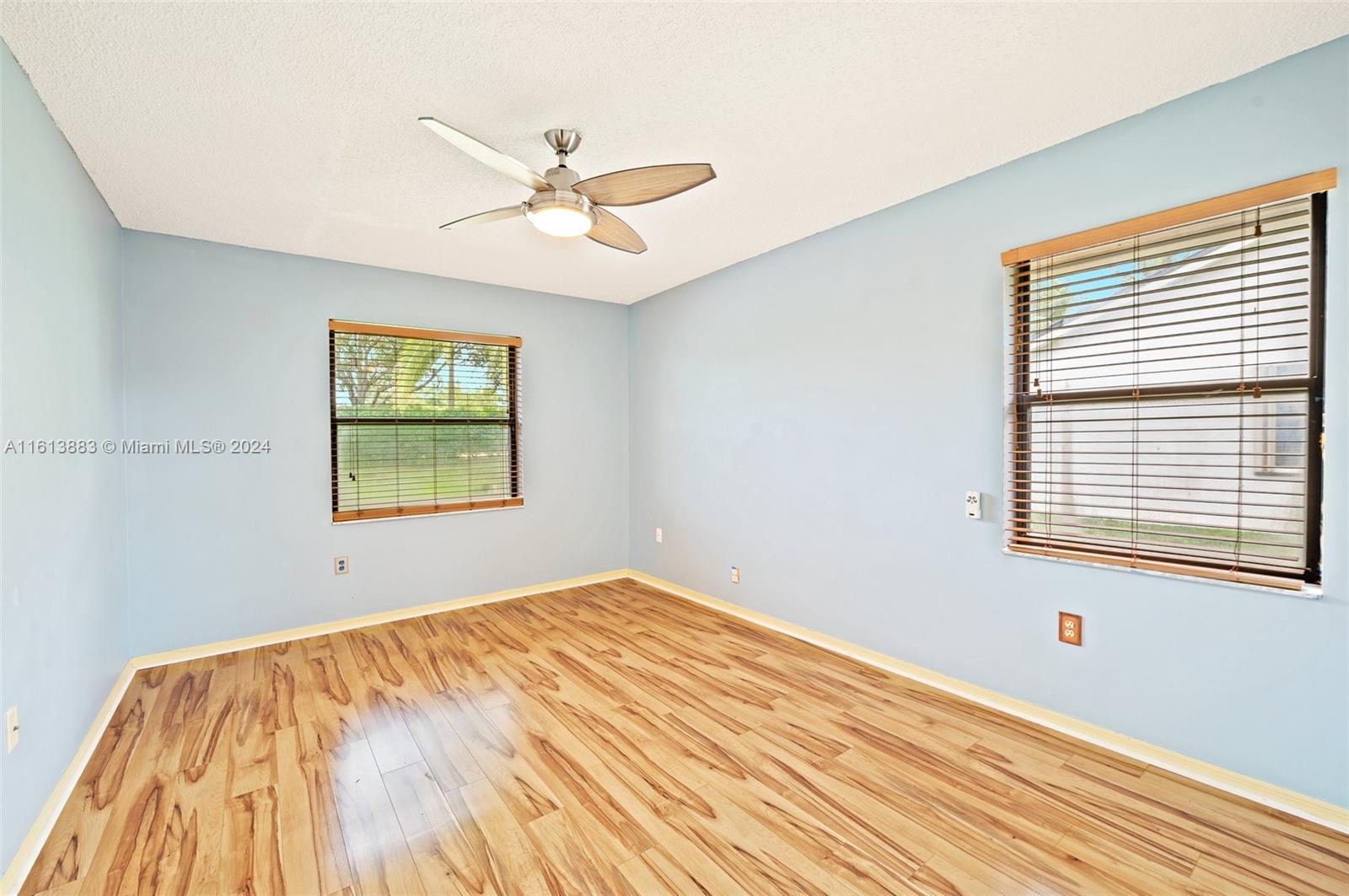 Listing Photo 24