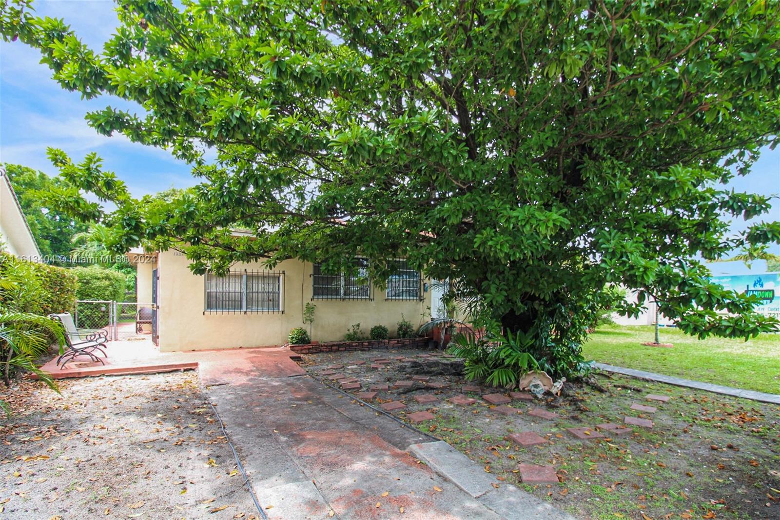 1231 Falcon Ave, Miami Springs, Florida image 4