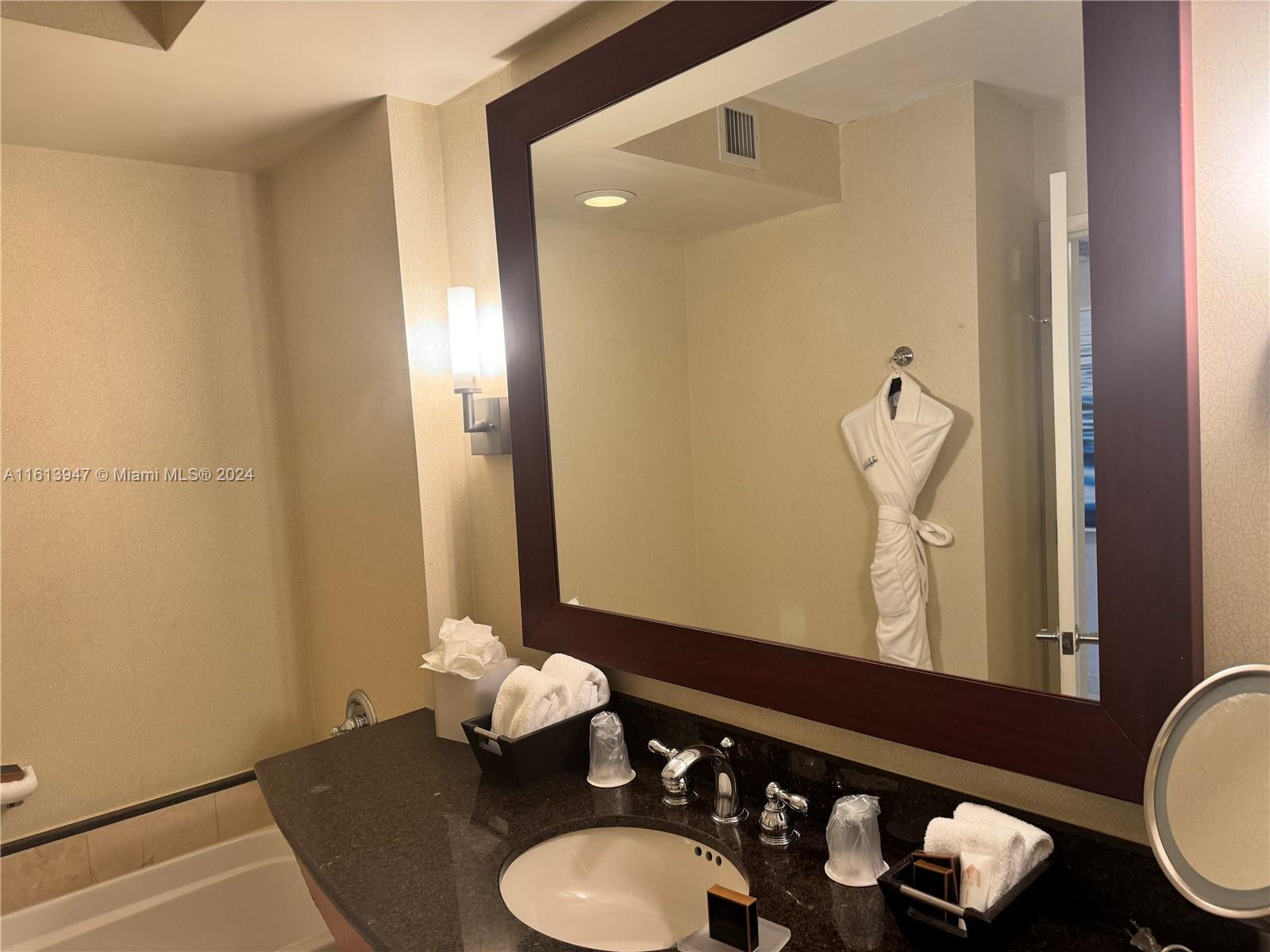 18001 Collins Ave #1018, Sunny Isles Beach, Florida image 10